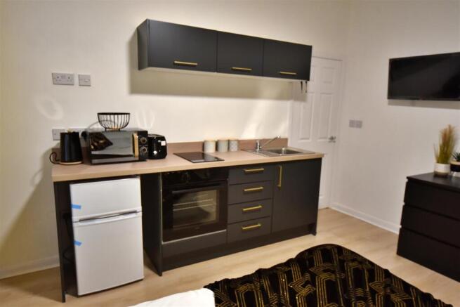 1 bed Apartment to rent Image 4