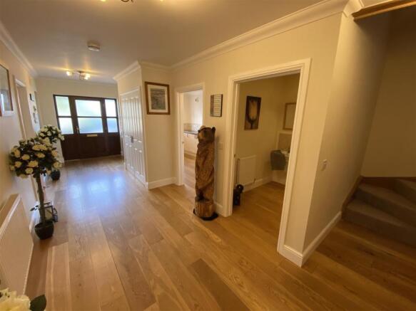 Hallway.jpeg