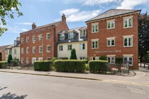 5, Mountbatten Lodge, The Hart, Farnham GU9 7HZ