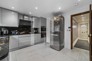 8, Second Avenue, Plaistow, London E13 8AS