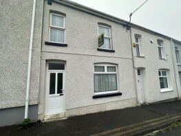18, St Davids Road, Ammanford SA18 1YE