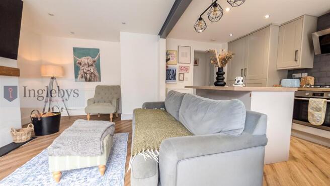 3 bed House for sale Image 8