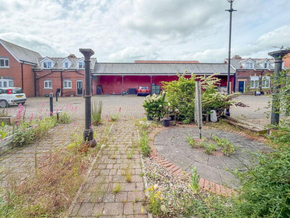 2 bed Terraced for sale Image 10
