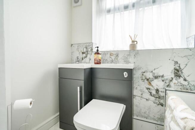 2 bed Terraced for sale Image 12