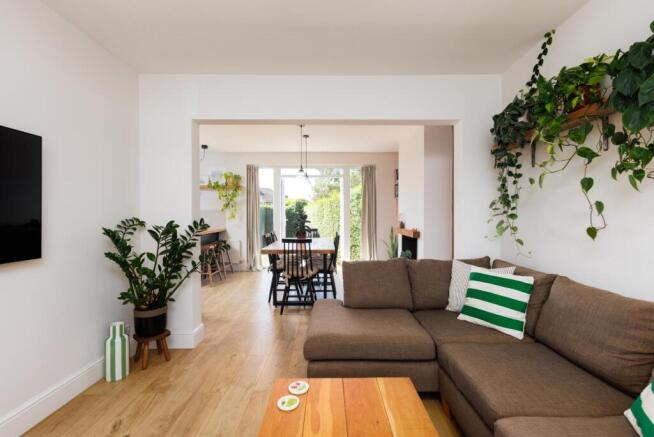 57 Queenshill Road-19.jpg