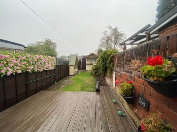 2 bed Terraced to rent Image 10