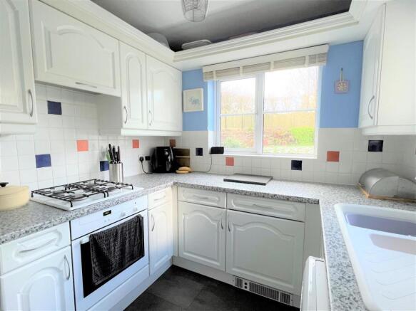 KITCHEN: