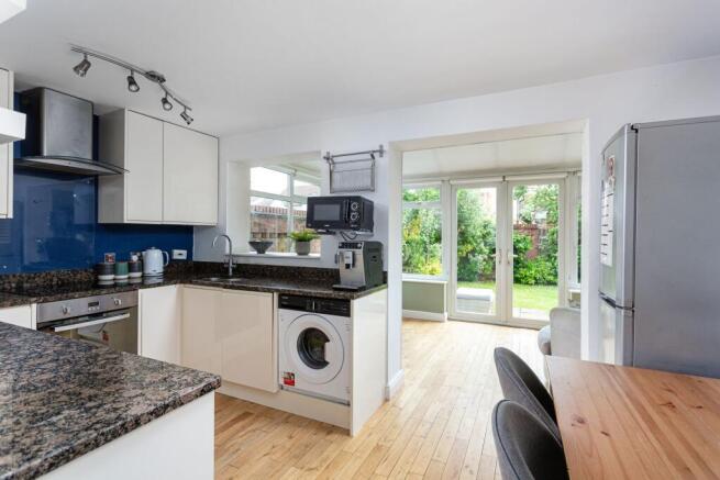 4 bed Detached for sale Image 6
