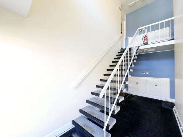 2 bed Flat for sale Image 9