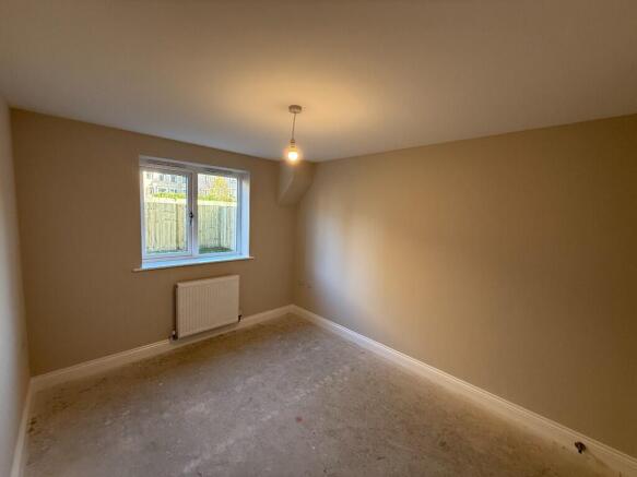 1 bed Ground Flat for sale Image 5