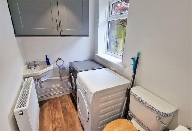 Utility Room + WC