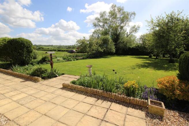 Side Patio & Lawn