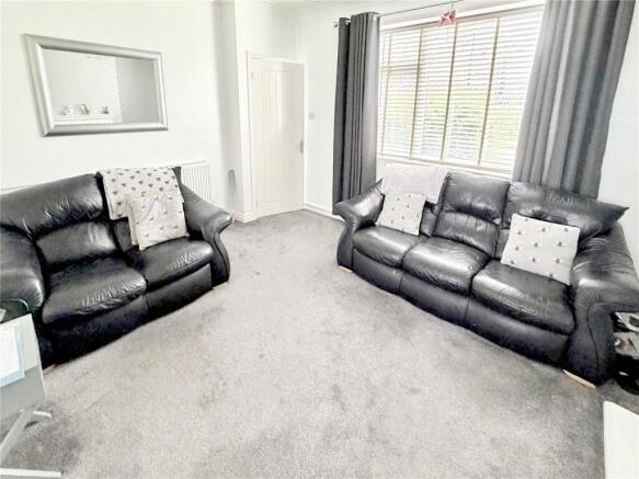3 bed House for sale Image 9