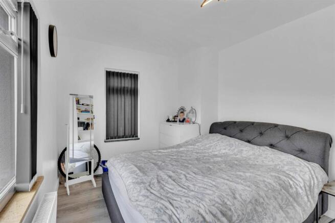 3 bed Semi-Detached for sale Image 10