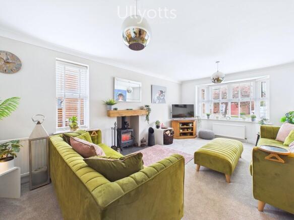 4 bed Detached for sale Image 5