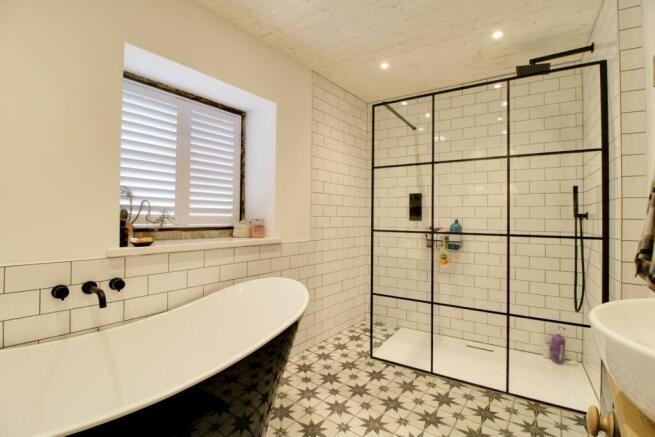 House Bathroom (2).jpg