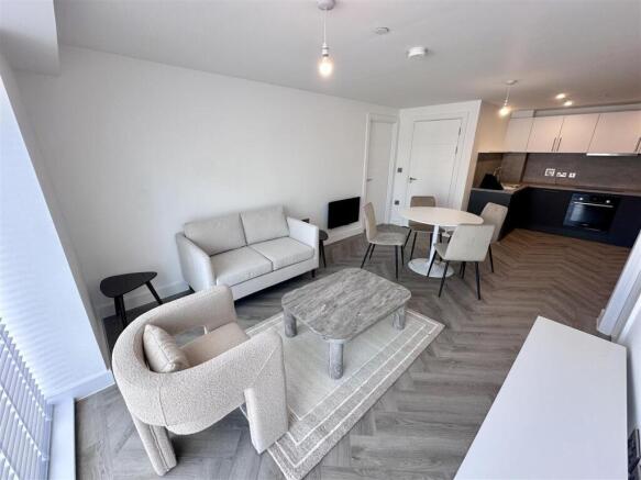 Lounge/Kitchen