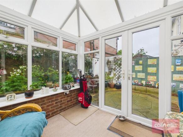 6 bed Semi-Detached for sale Image 8