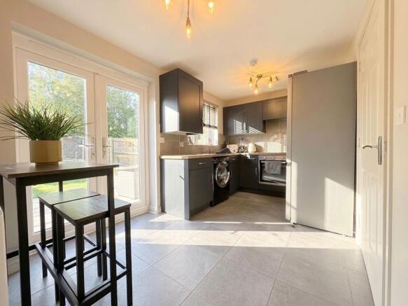 4 bed Detached for sale Image 4