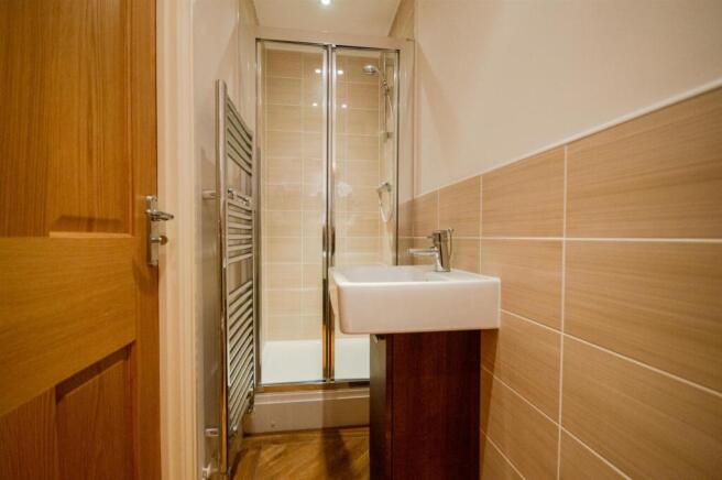 4 bed Terraced to rent Image 6