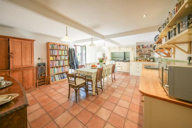 DINING KITCHEN