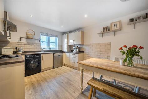 Holly Berry Road, Lee Mill Bridge, Ivybridge