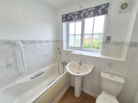 Bathroom.jpg