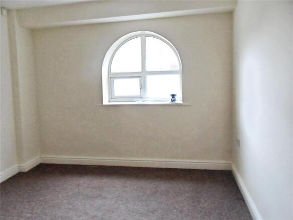 2 bed Apartment for sale Image 8