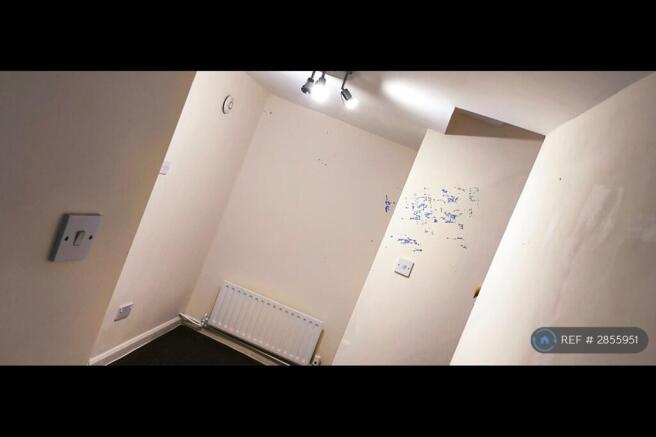 1 bed Flat to rent Image 11