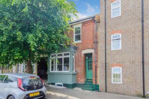 6, Westcourt Street, Brompton, Gillingham ME7 5RD