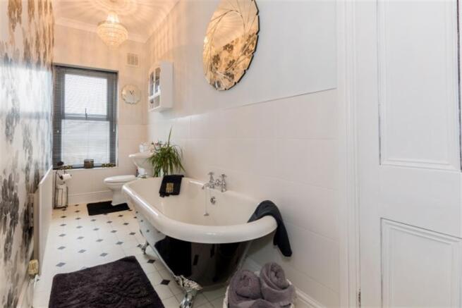 BATHROOM WC