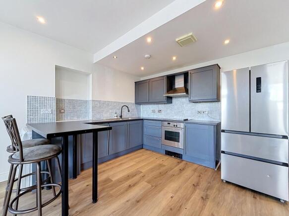 Kitchen / Breakfast bar