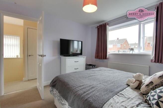 MAIN BEDROOM