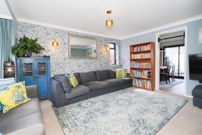 4 Stephenson Close-8.jpg