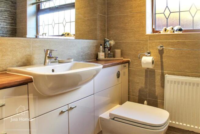 Guests Shower Room