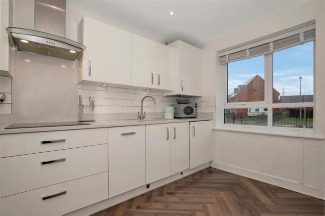 Kitchen 2.jpg