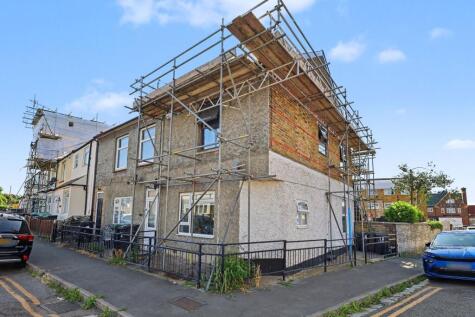 Nelson Road, Northfleet, Gravesend, DA11