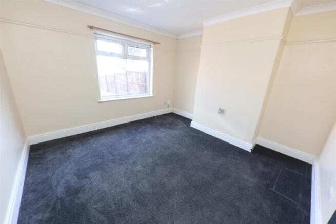 3 bed Semi-Detached for sale Image 6