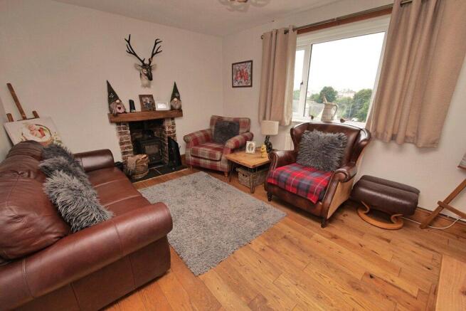 3 bed Semi-Detached for sale Image 5