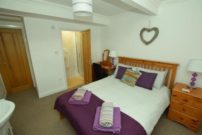 6 bed Terraced for sale Image 6