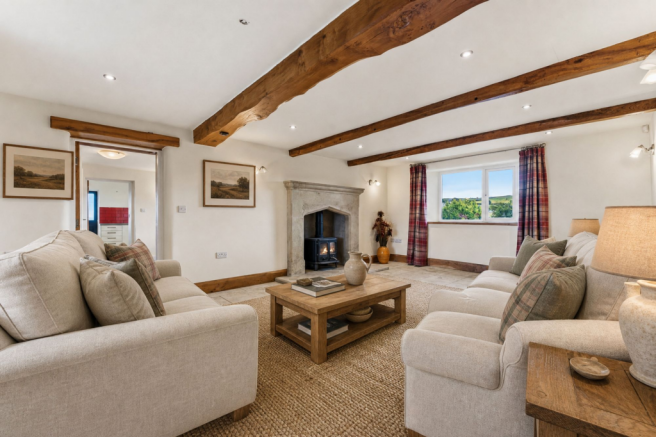 8 bed Detached for sale Image 7