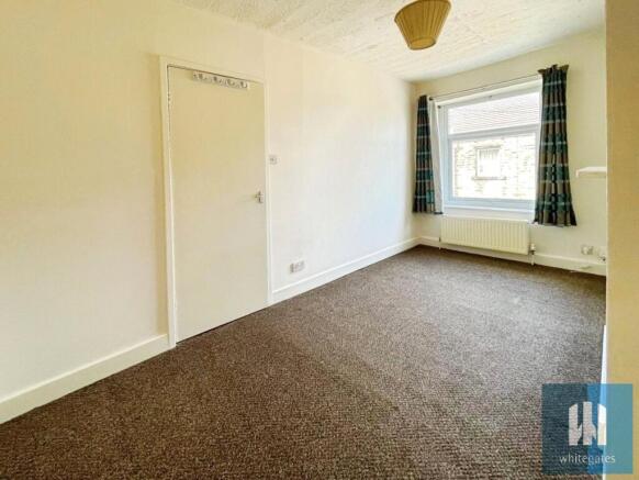 1 bed Terraced to rent Image 5