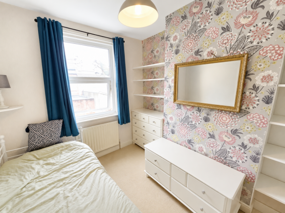 2 bed Terraced for sale Image 8