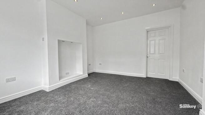 Somersall Street, Mansfield, NG19 photo 4