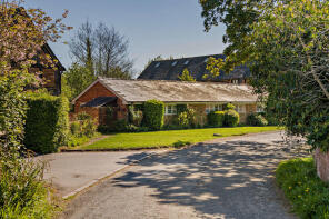 4 The Byre, Aylton Court Barns, Ledbury HR8 2QH
