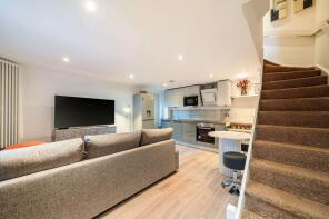 43, Cunard Walk, London SE16 7RH
