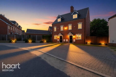 James Place, Bedford