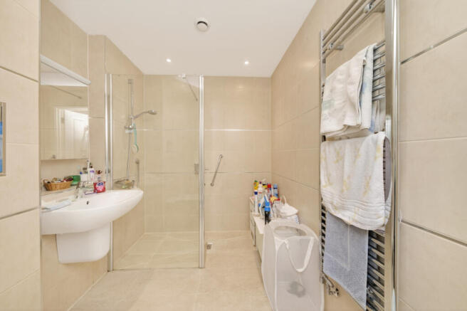 2 bed Retirement Property for sale Image 4