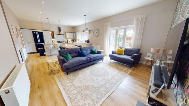 4 bed Detached for sale Image 8