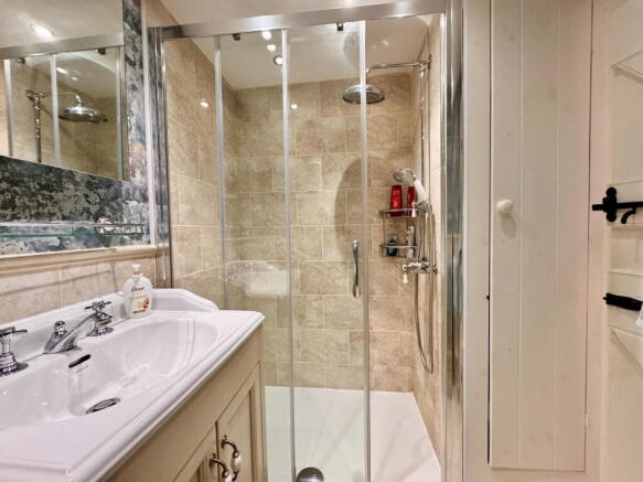 2 bed Cottage for sale Image 8